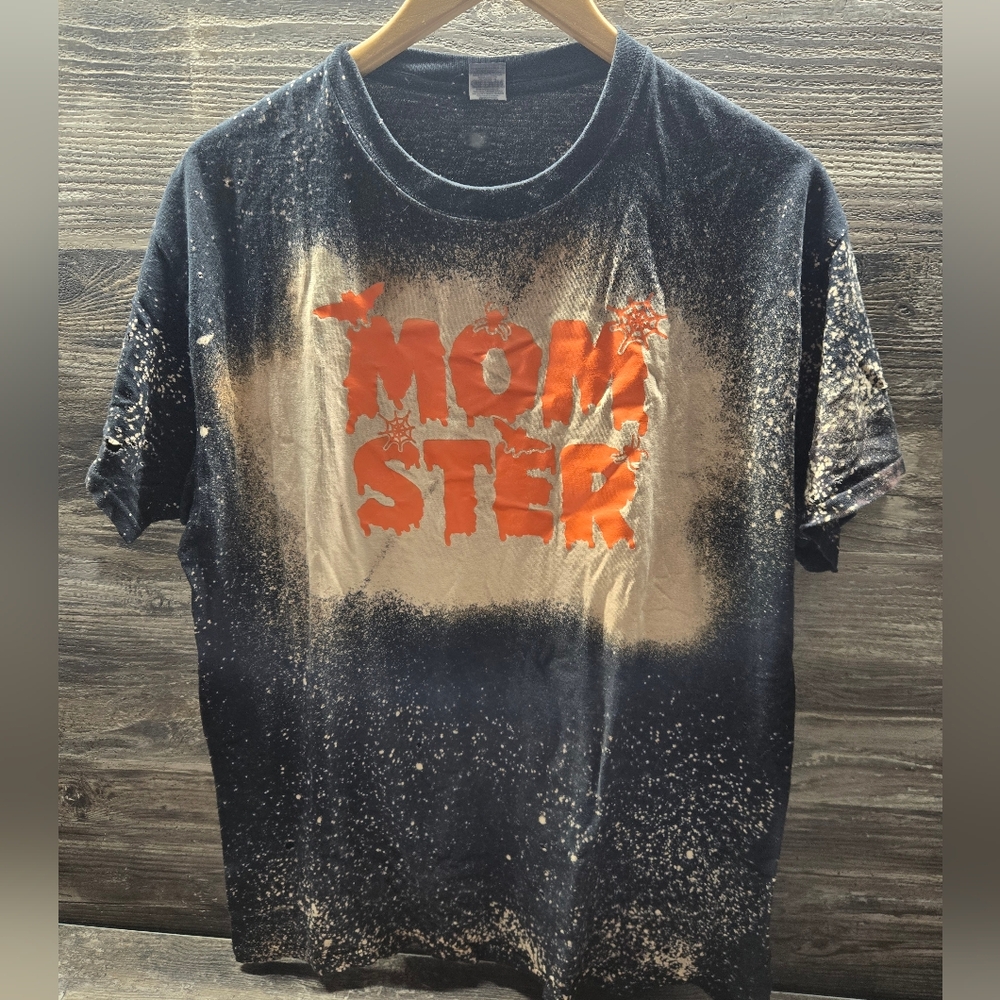 MOMSTER Halloween Light Orange Women's Xl‎  Short Sleeve T-Shirt Distressed Look